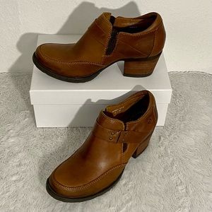 Born Brown Nyssa Leather Ankle Boots Size 8